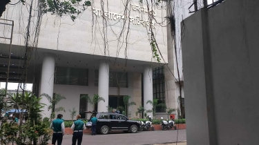 সচিবালয়ে দ্বিতীয়বার প্রধান উপদেষ্টা, উপদেষ্টা পরিষদের বৈঠক শুরু