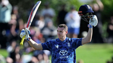 ব্রুক দেখালেন কীভাবে একলা চলতে হয়