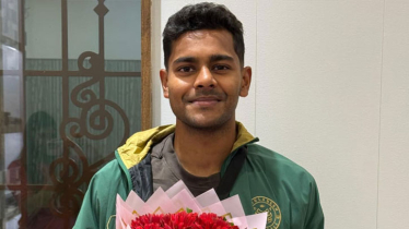 ঢাকায় এসেই শমিত বললেন, ‘হংকংয়ের বিপক্ষে দুই ম্যাচেই জিততে পারি’